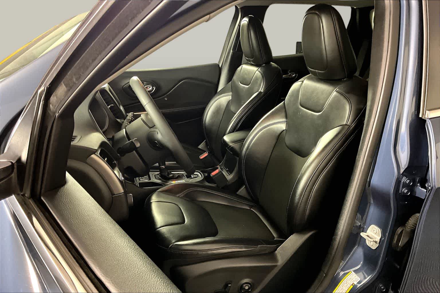 2020 Jeep Cherokee Latitude Plus Slate Blue Pearlcoat at AutoNation USA Katy