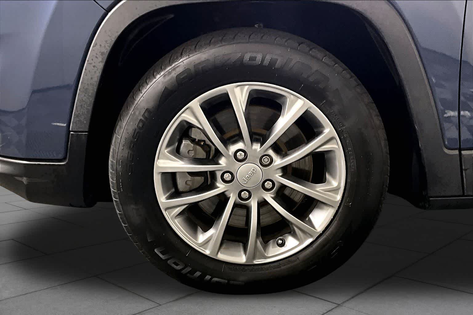 2020 Jeep Cherokee Latitude Plus Slate Blue Pearlcoat at AutoNation USA Katy