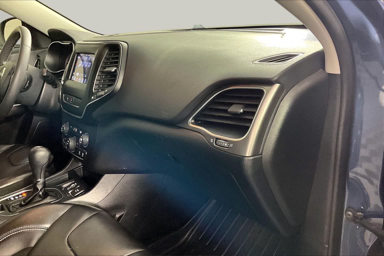 2020 Jeep Cherokee Latitude Plus Slate Blue Pearlcoat at AutoNation USA Katy