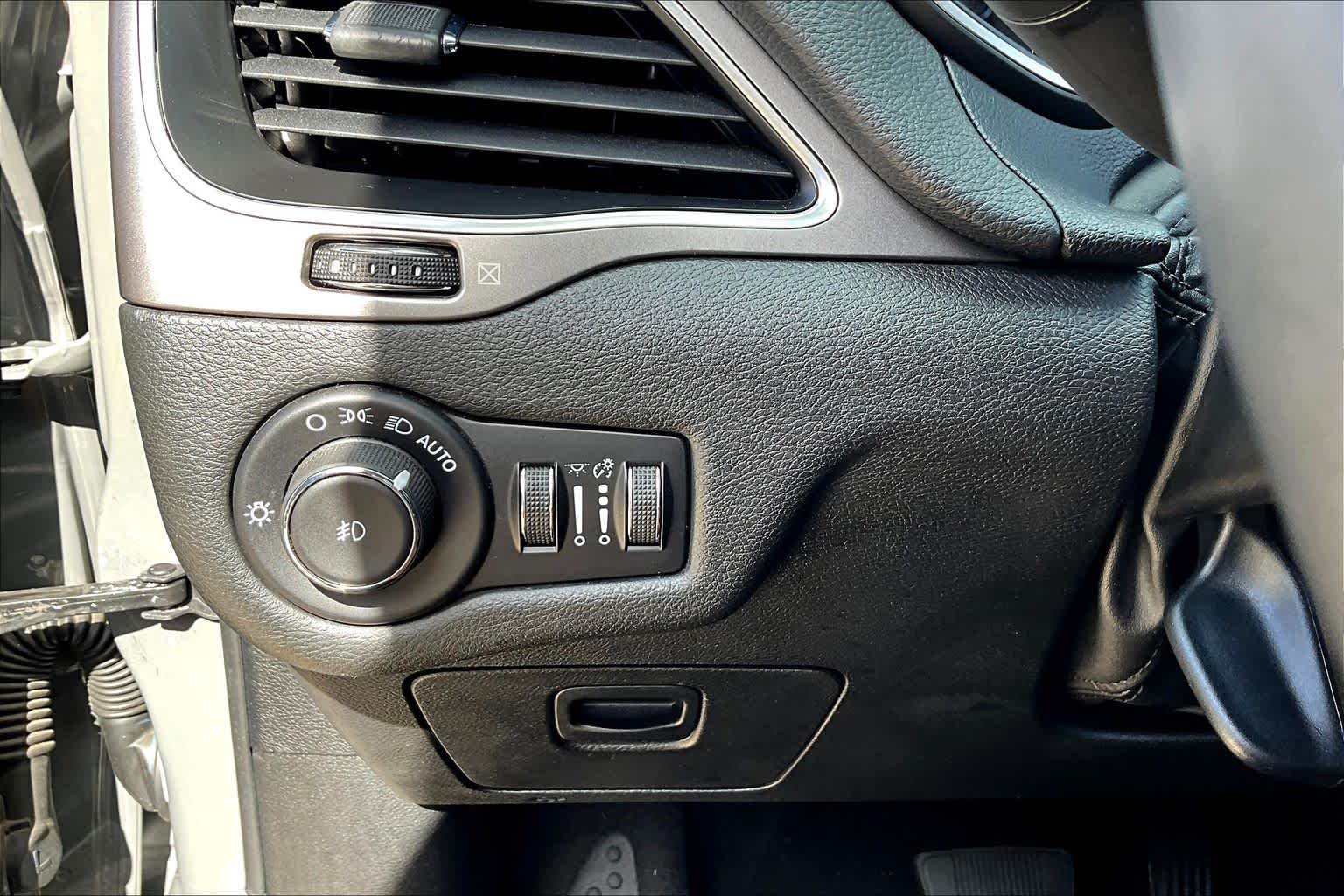 2021 Jeep Cherokee Latitude Plus Sting-Gray Clearcoat at Tomball Chrysler Dodge Jeep Ram