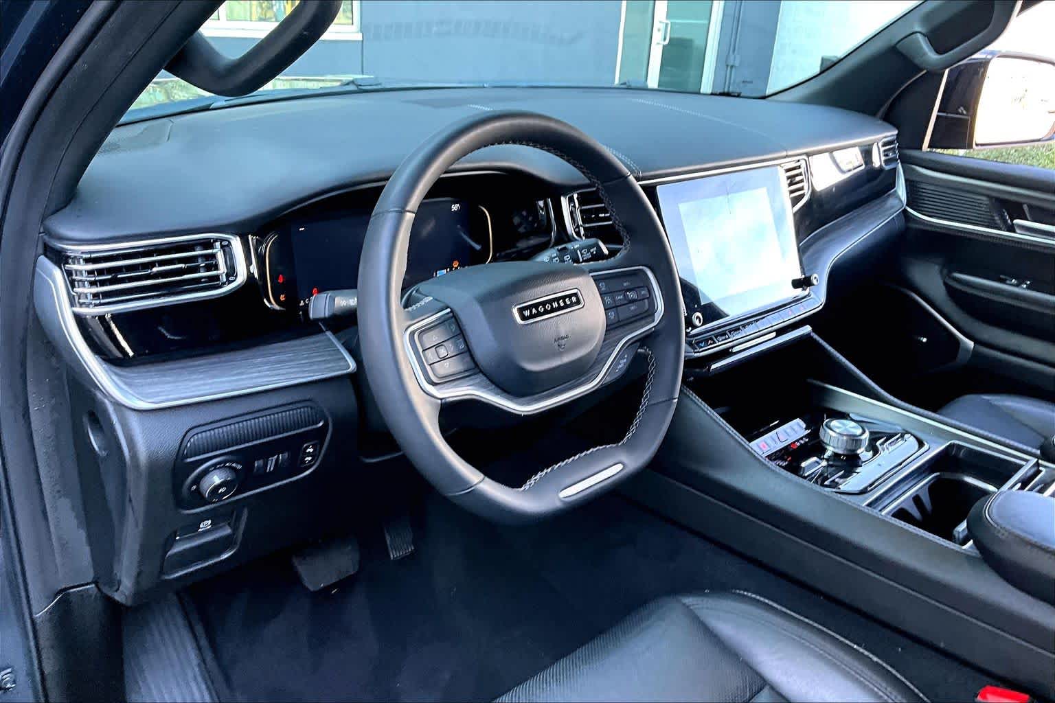 2023 Jeep Wagoneer Series II River Rock at HGreg Houston