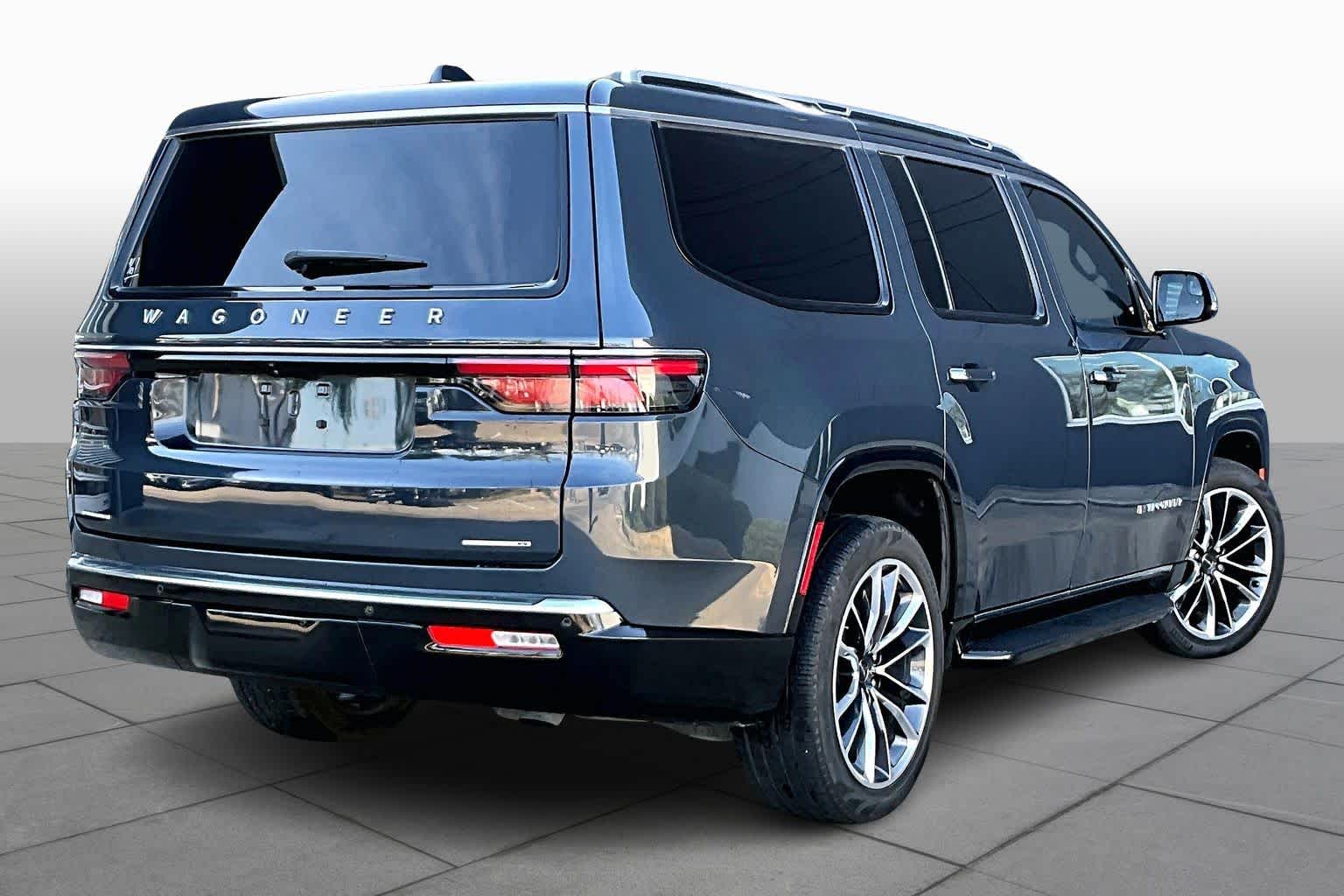 2023 Jeep Wagoneer Series II River Rock at HGreg Houston