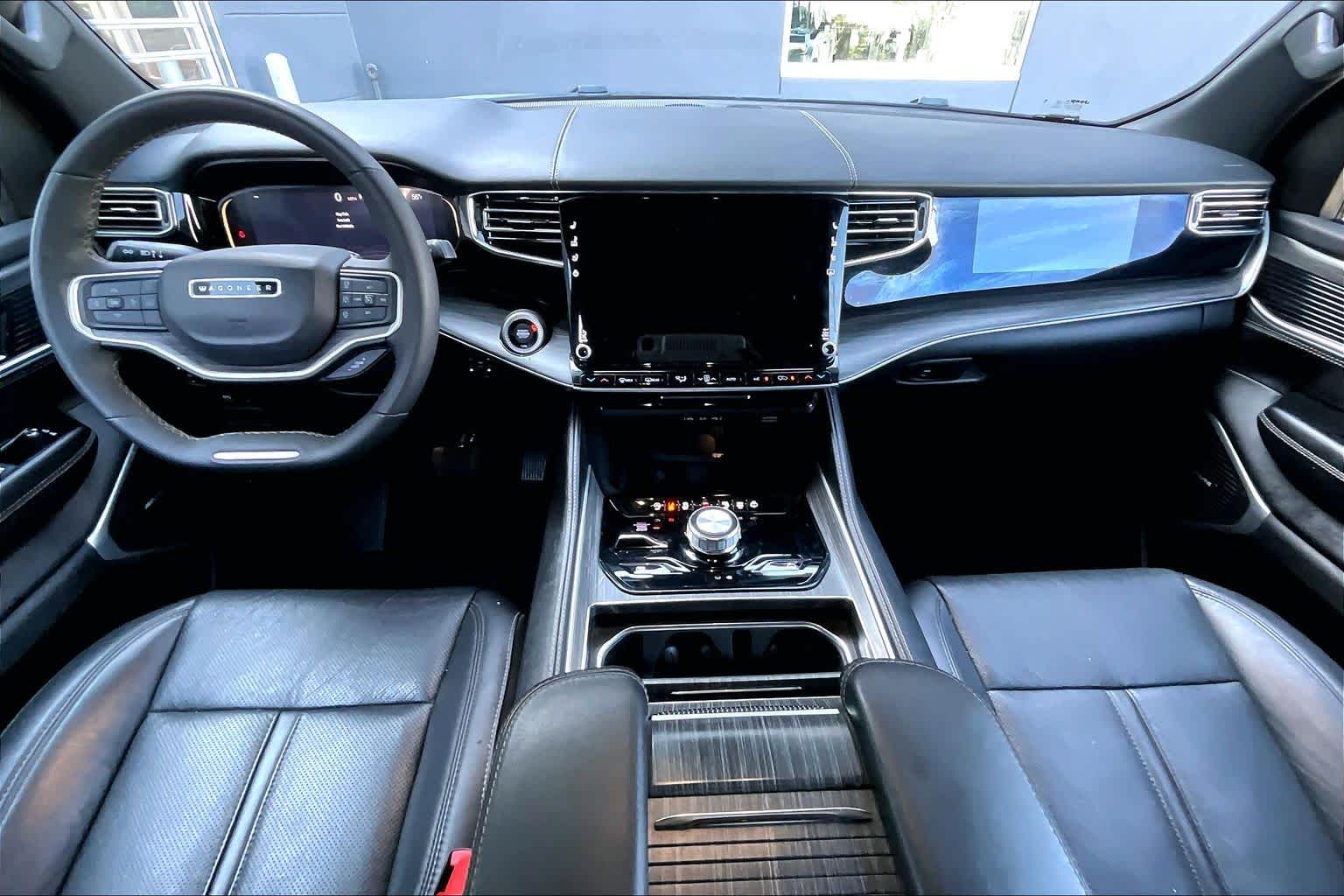 2023 Jeep Wagoneer Series II River Rock at HGreg Houston