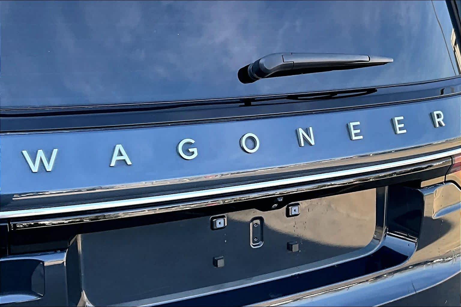 2023 Jeep Wagoneer Series II River Rock at HGreg Houston