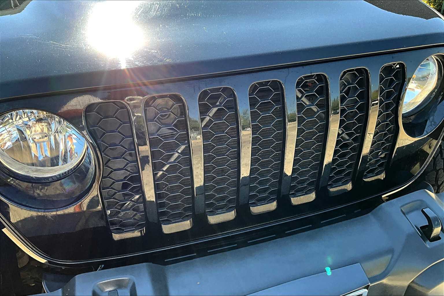 2022 Jeep Gladiator Altitude Black Clearcoat at Lone Star Chevrolet