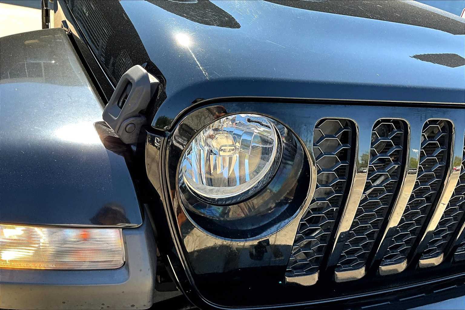 2022 Jeep Gladiator Altitude Black Clearcoat at Lone Star Chevrolet