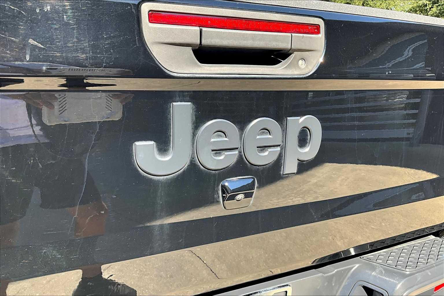 2022 Jeep Gladiator Altitude Black Clearcoat at Lone Star Chevrolet
