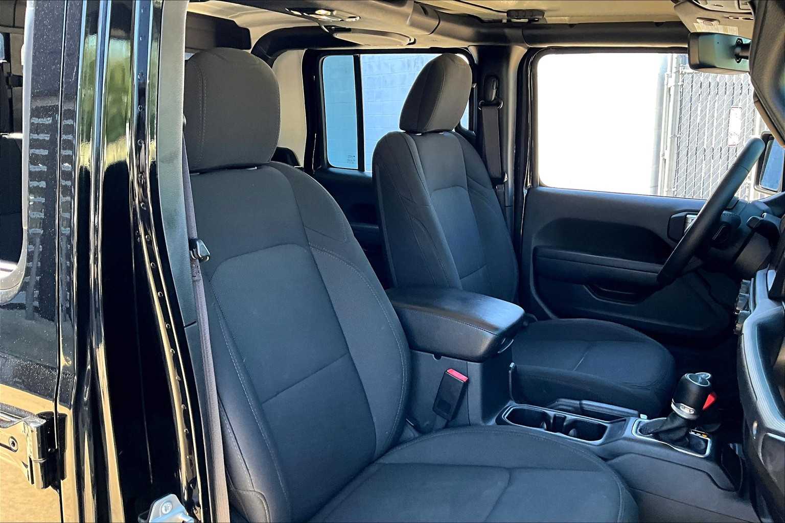 2022 Jeep Gladiator Altitude Black Clearcoat at Lone Star Chevrolet