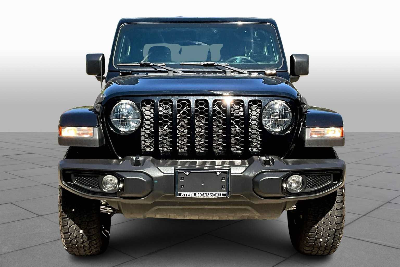 2022 Jeep Gladiator Altitude Black Clearcoat at Lone Star Chevrolet