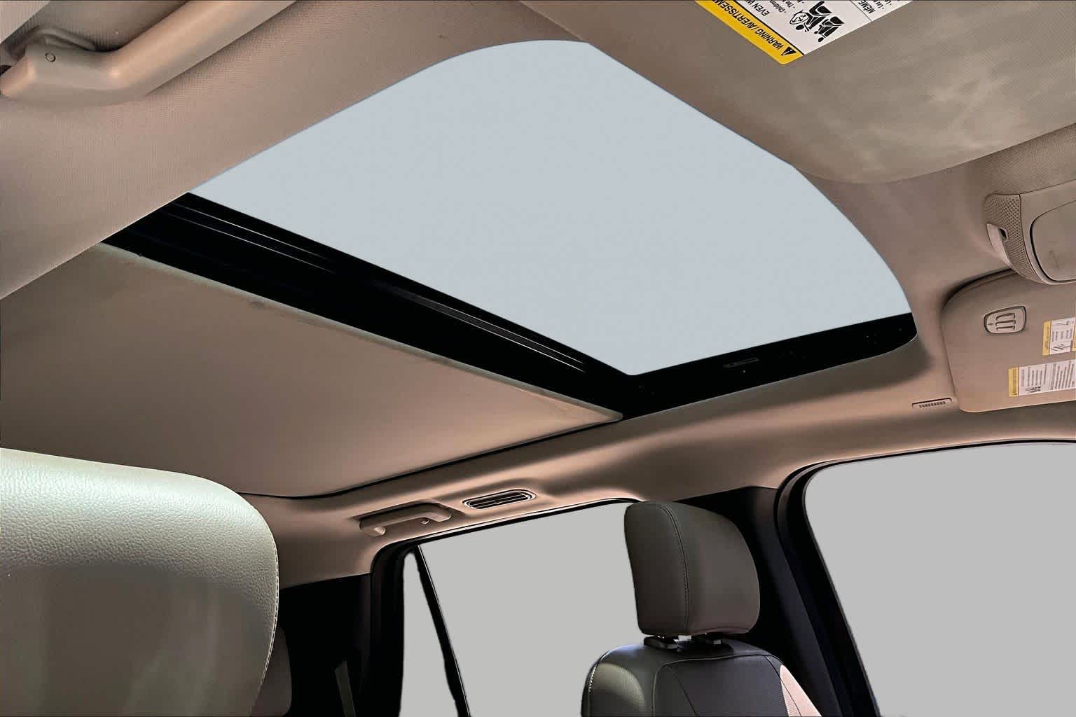2018 Ford Expedition XLT White Platinum Metallic Tri-Coat at HGreg Houston