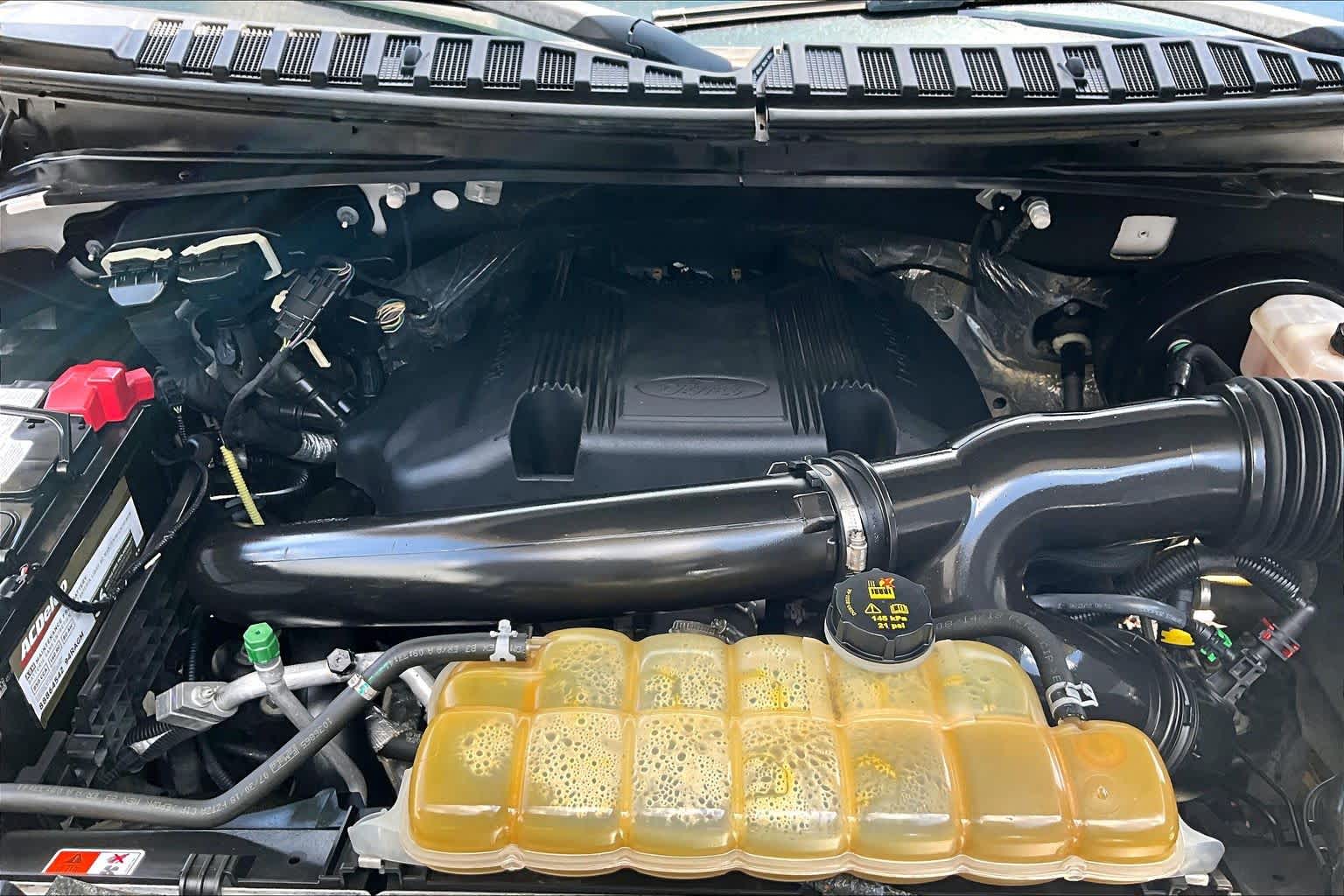 2018 Ford Expedition XLT White Platinum Metallic Tri-Coat at HGreg Houston