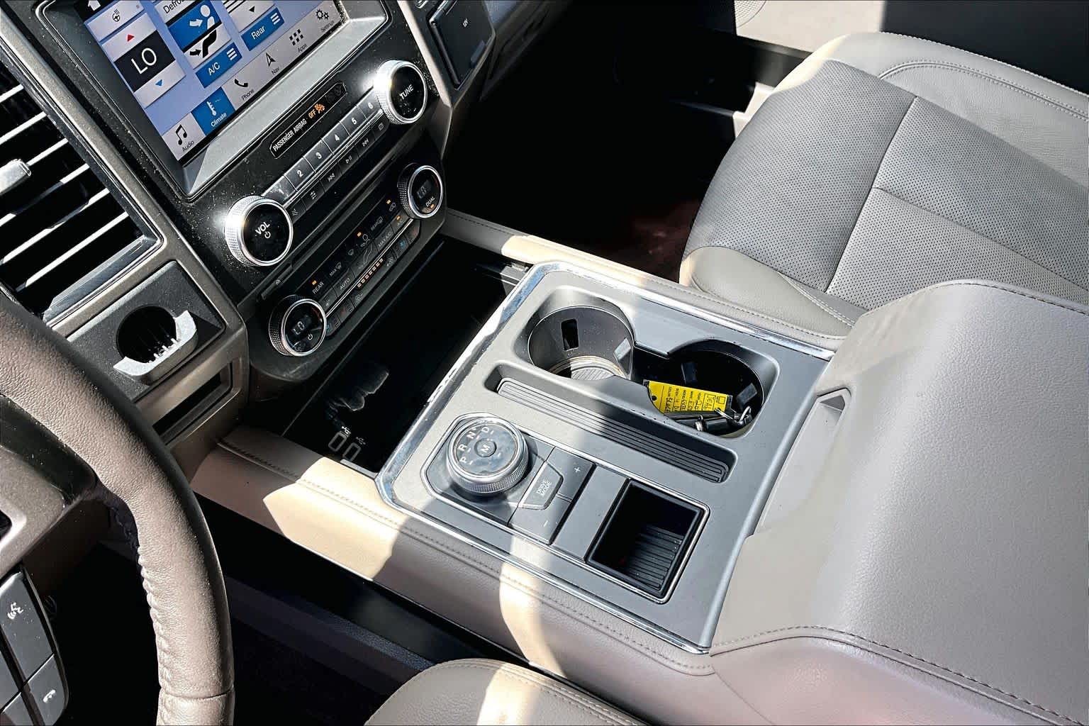 2018 Ford Expedition XLT White Platinum Metallic Tri-Coat at HGreg Houston