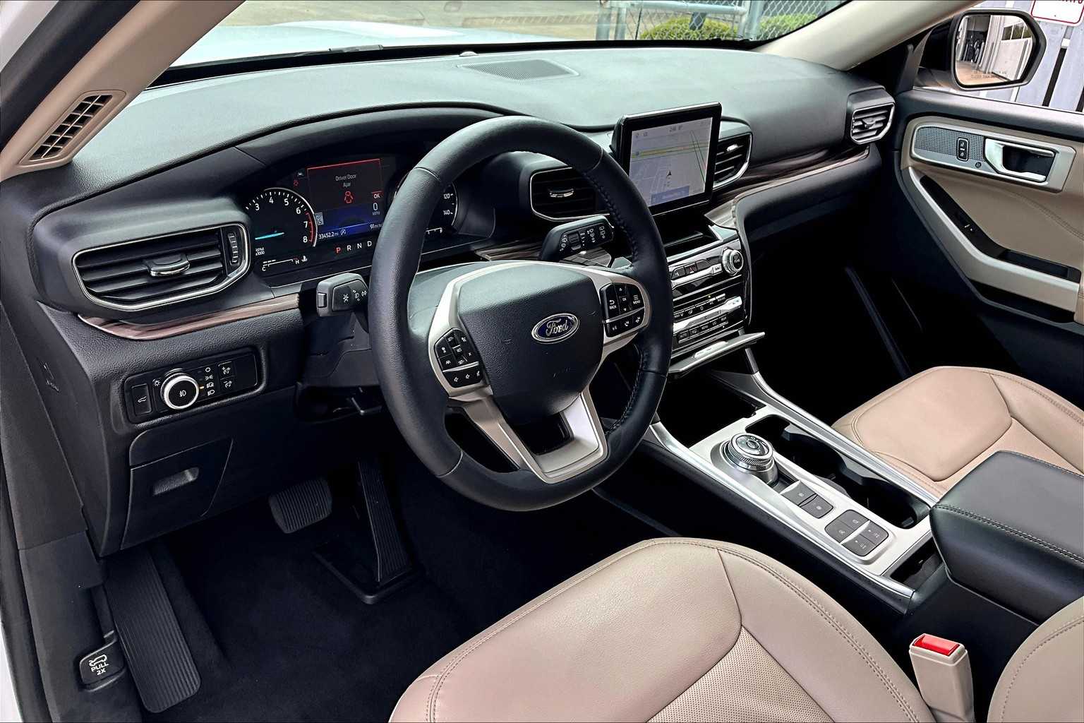 2024 Ford Explorer Limited Oxford White at Helfman Ford