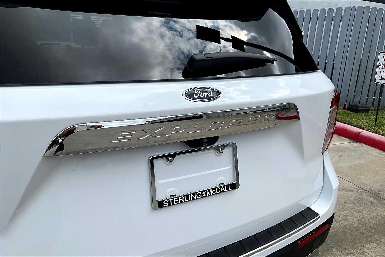 2024 Ford Explorer Limited Oxford White at Helfman Ford