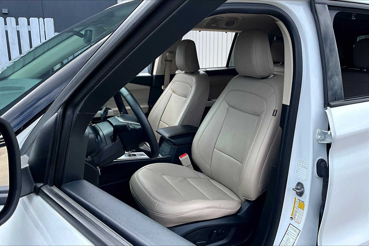 2024 Ford Explorer Limited Oxford White at Helfman Ford