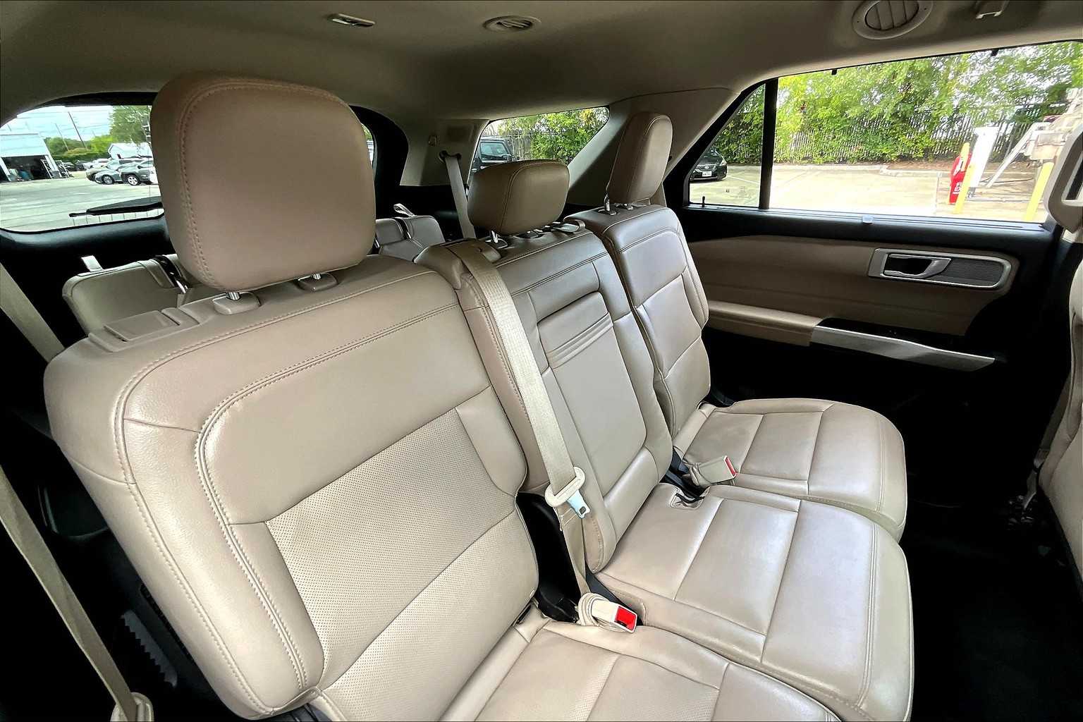 2024 Ford Explorer Limited Oxford White at Helfman Ford