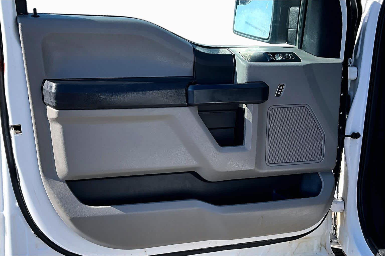 2020 Ford F-150 photo 17 of 30