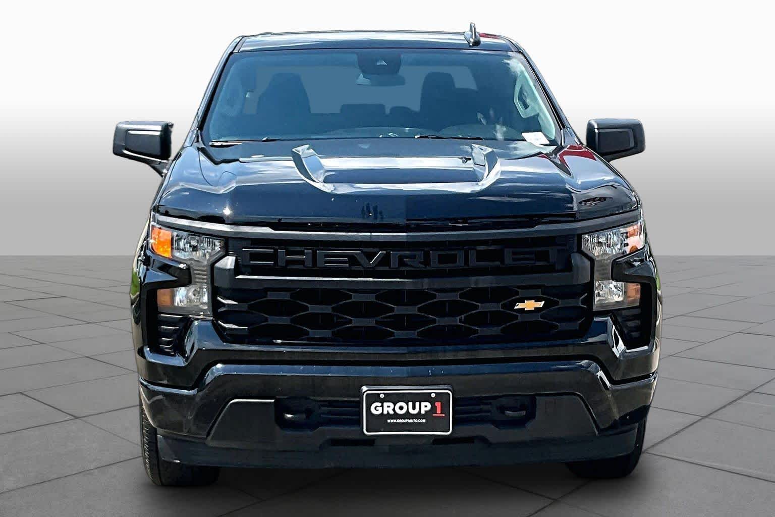2024 Chevrolet Silverado 1500 Custom - 3