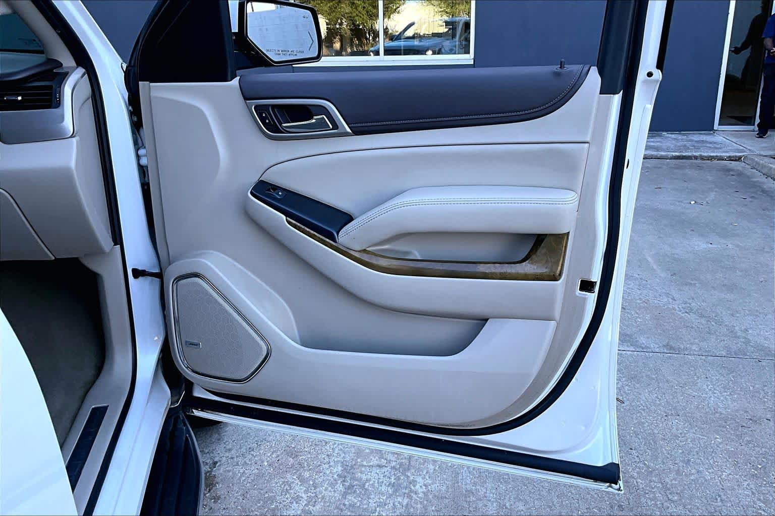 2017 GMC Yukon Denali White Frost Tricoat at Texan GMC Buick