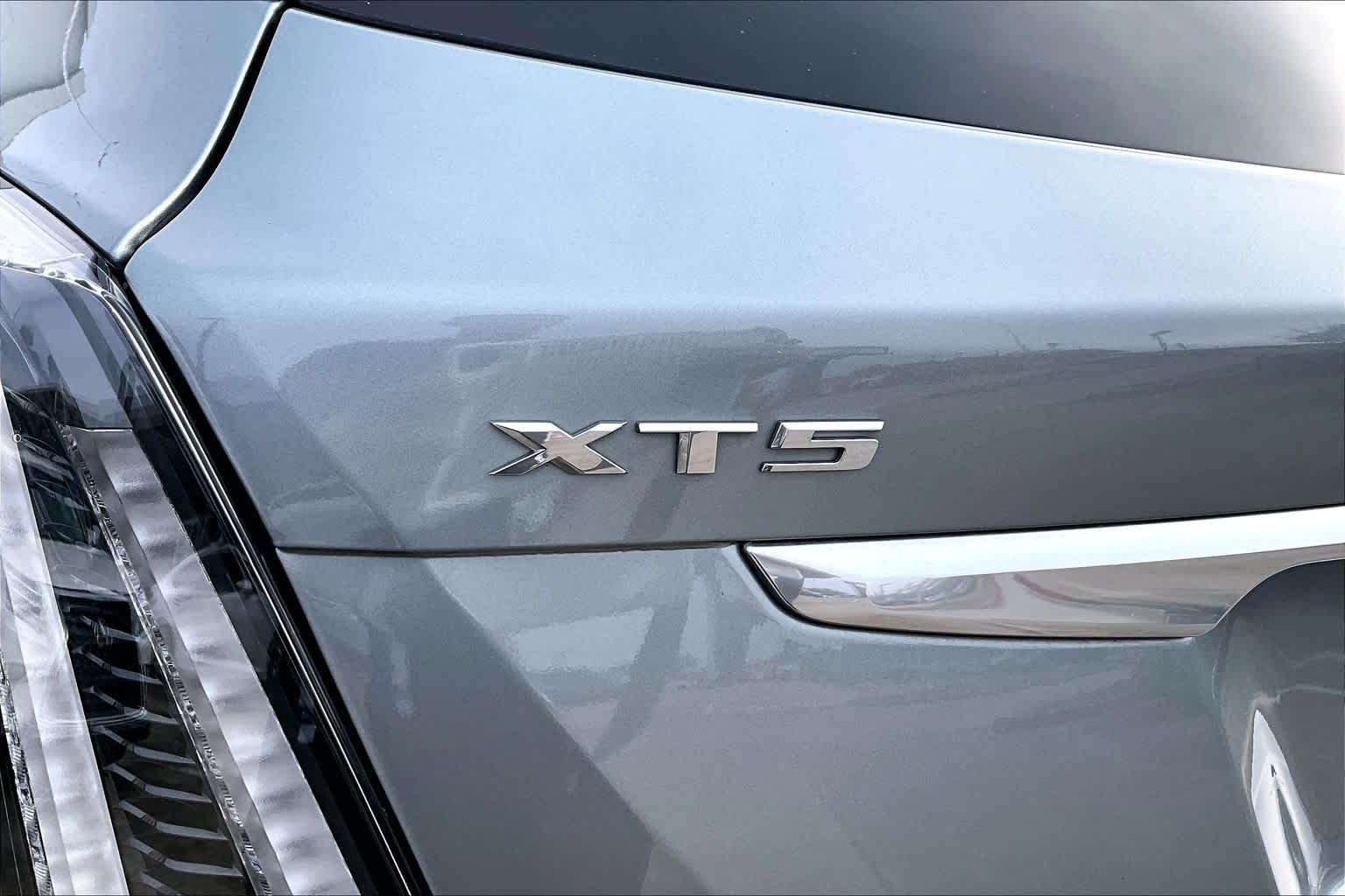 2023 Cadillac XT5 AWD Sport Argent Silver Metallic at HGreg Houston
