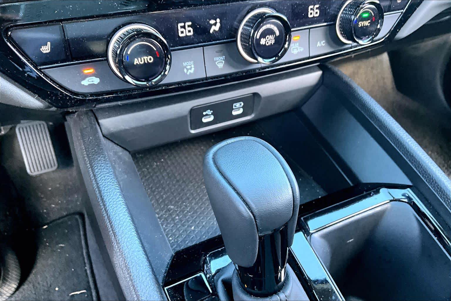 2024 Honda Accord Hybrid EX-L Crystal Black Pearl at Beck & Masten Kia