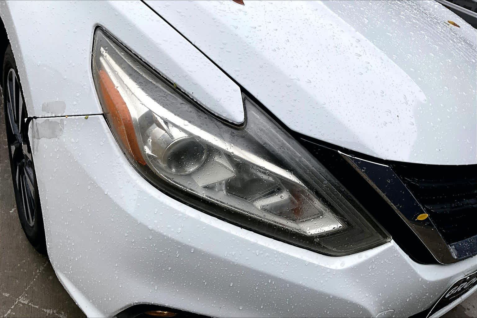 2018 Nissan Altima 2.5 SV Glacier White at HGreg Houston