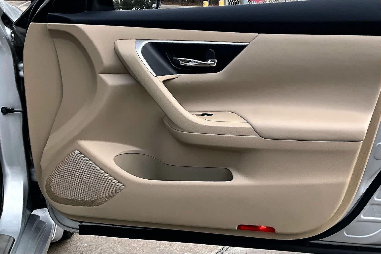 2016 Nissan Altima 2.5 SV Brilliant Silver at AutoNation USA Houston