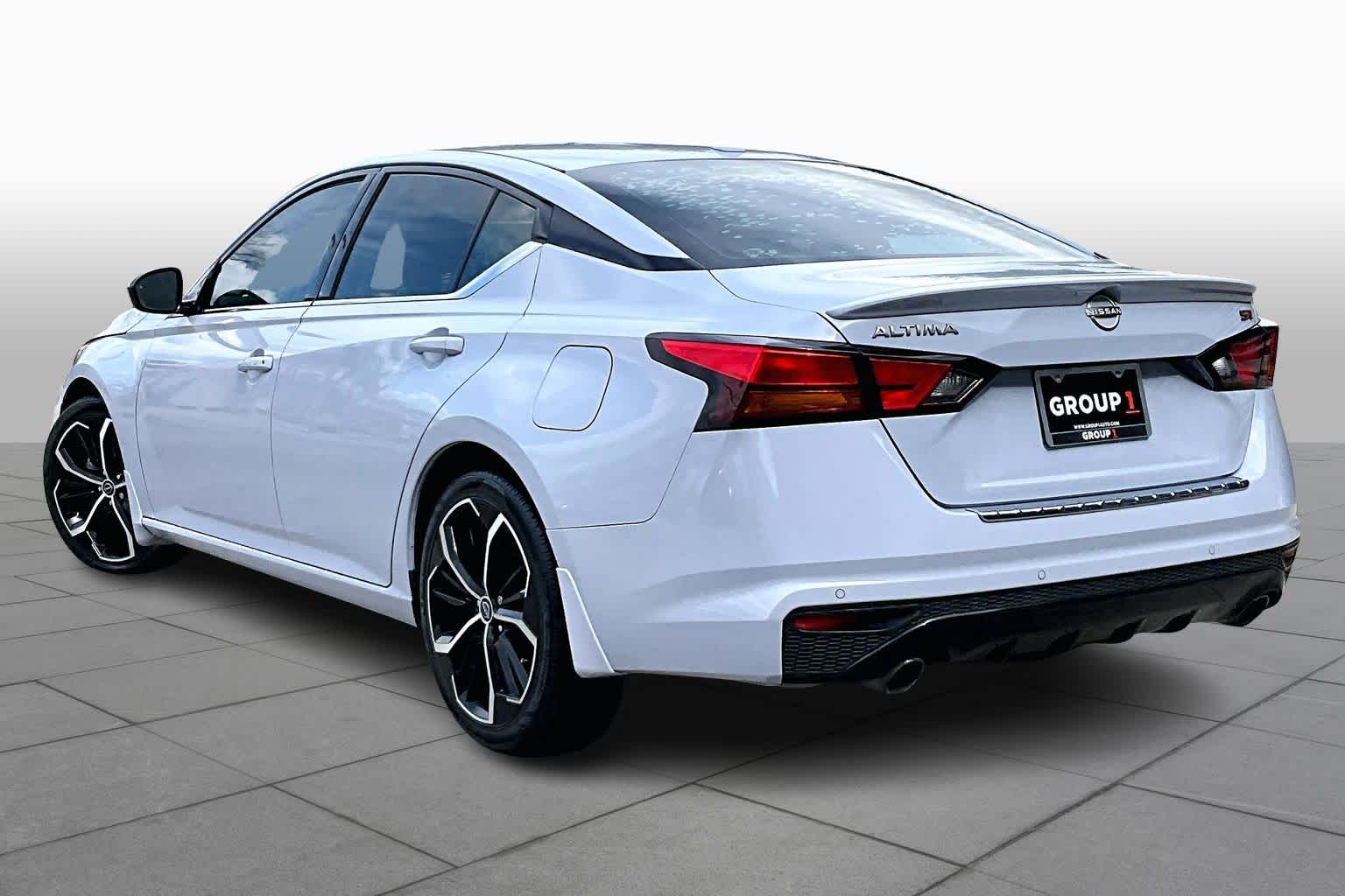 2023 Nissan Altima 2.5 SR - 11
