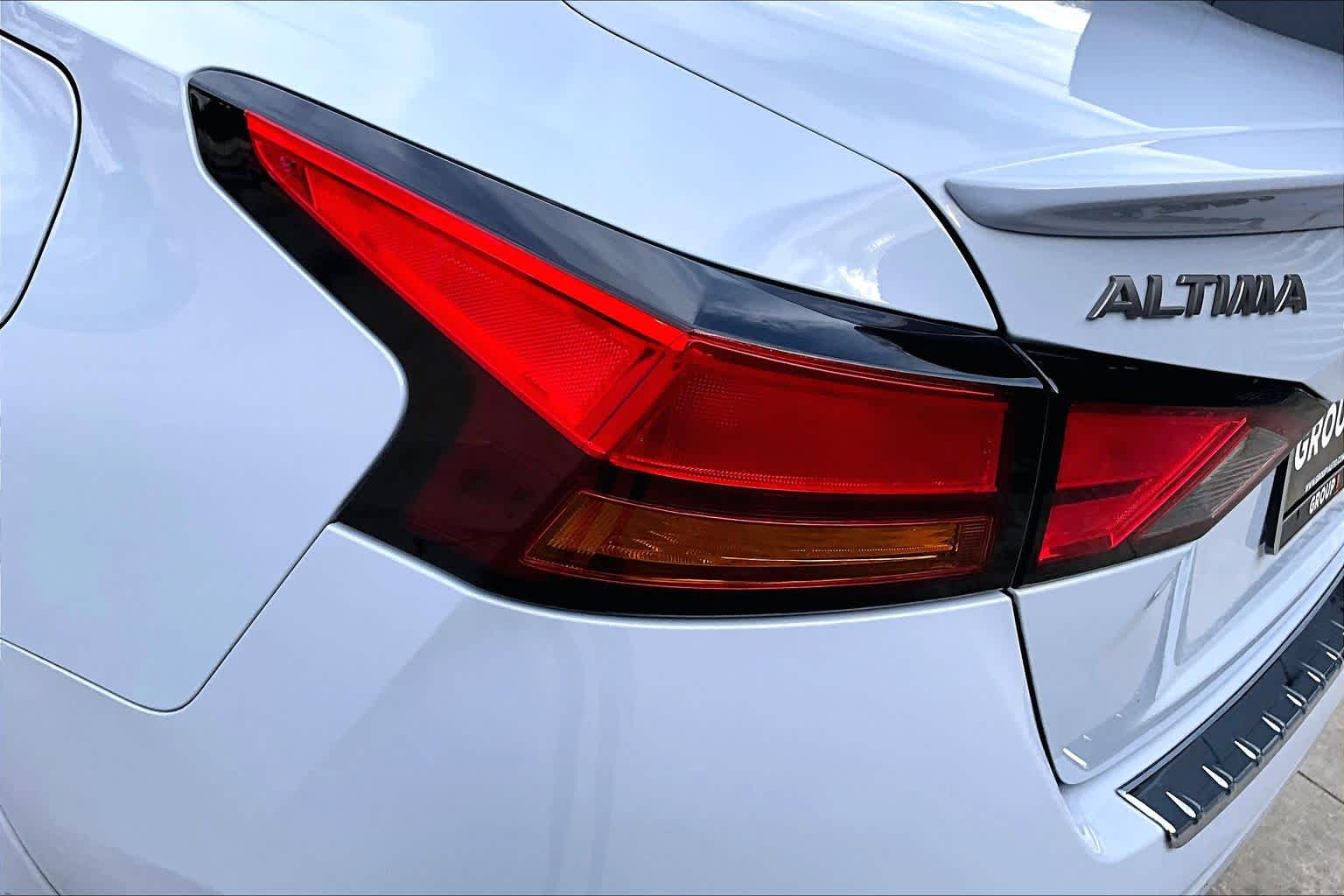 2023 Nissan Altima 2.5 SR Gray Sky Pearl at HGreg Houston
