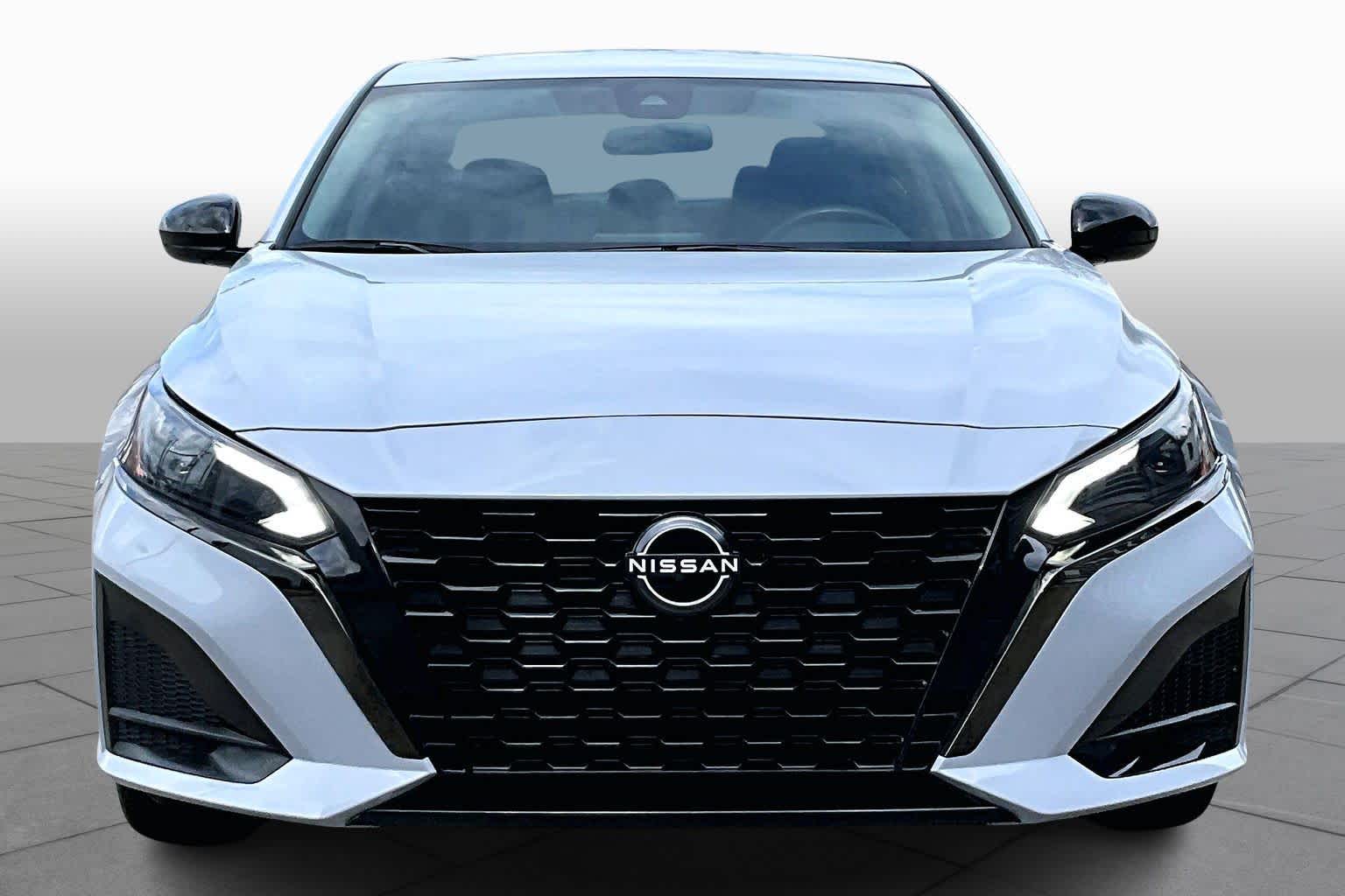 2023 Nissan Altima 2.5 SR - 3