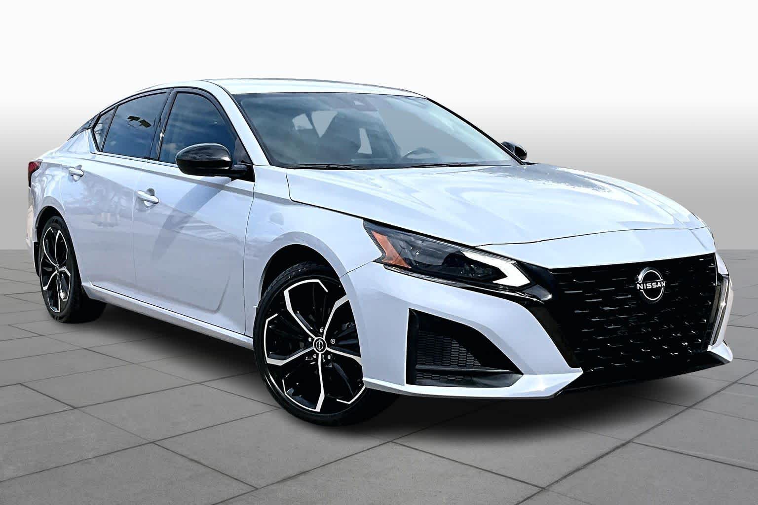 2023 Nissan Altima 2.5 SR - 2
