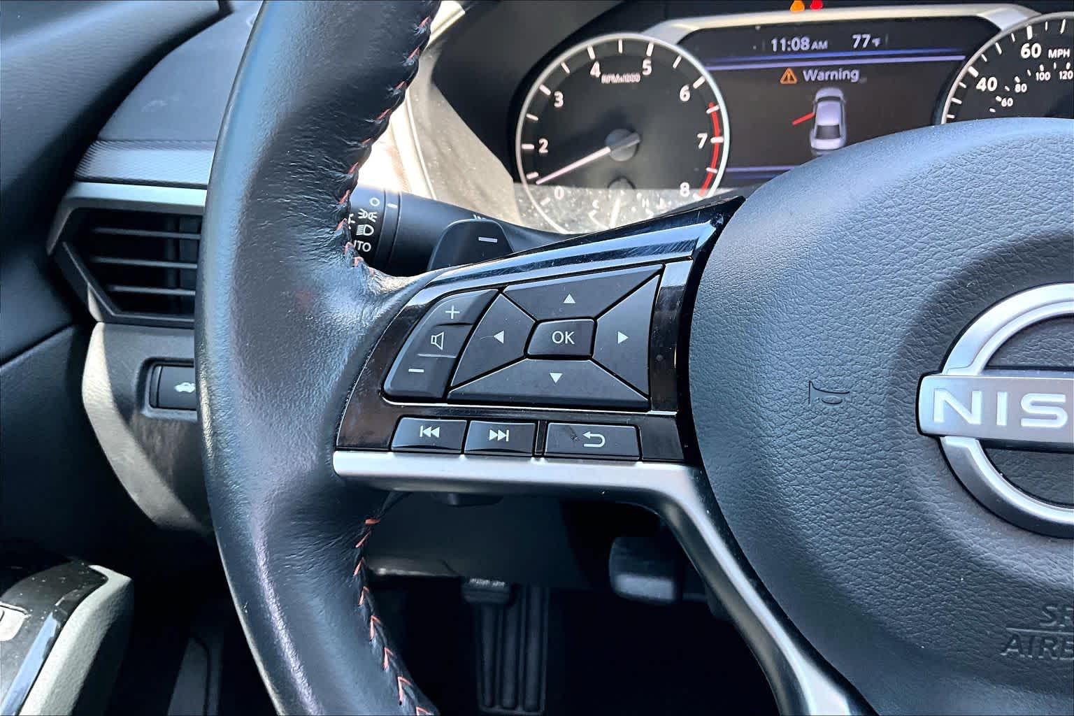 2024 Nissan Altima 2.5 SR Pearl White Tricoat at AutoNation USA Houston