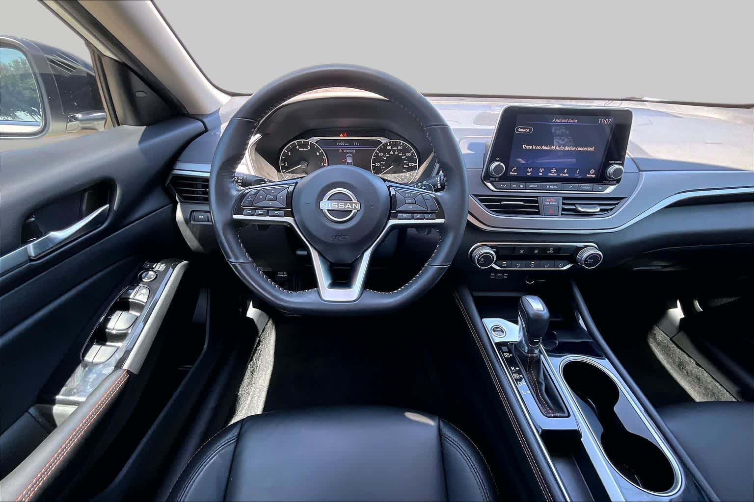 2024 Nissan Altima 2.5 SR Pearl White Tricoat at AutoNation USA Houston