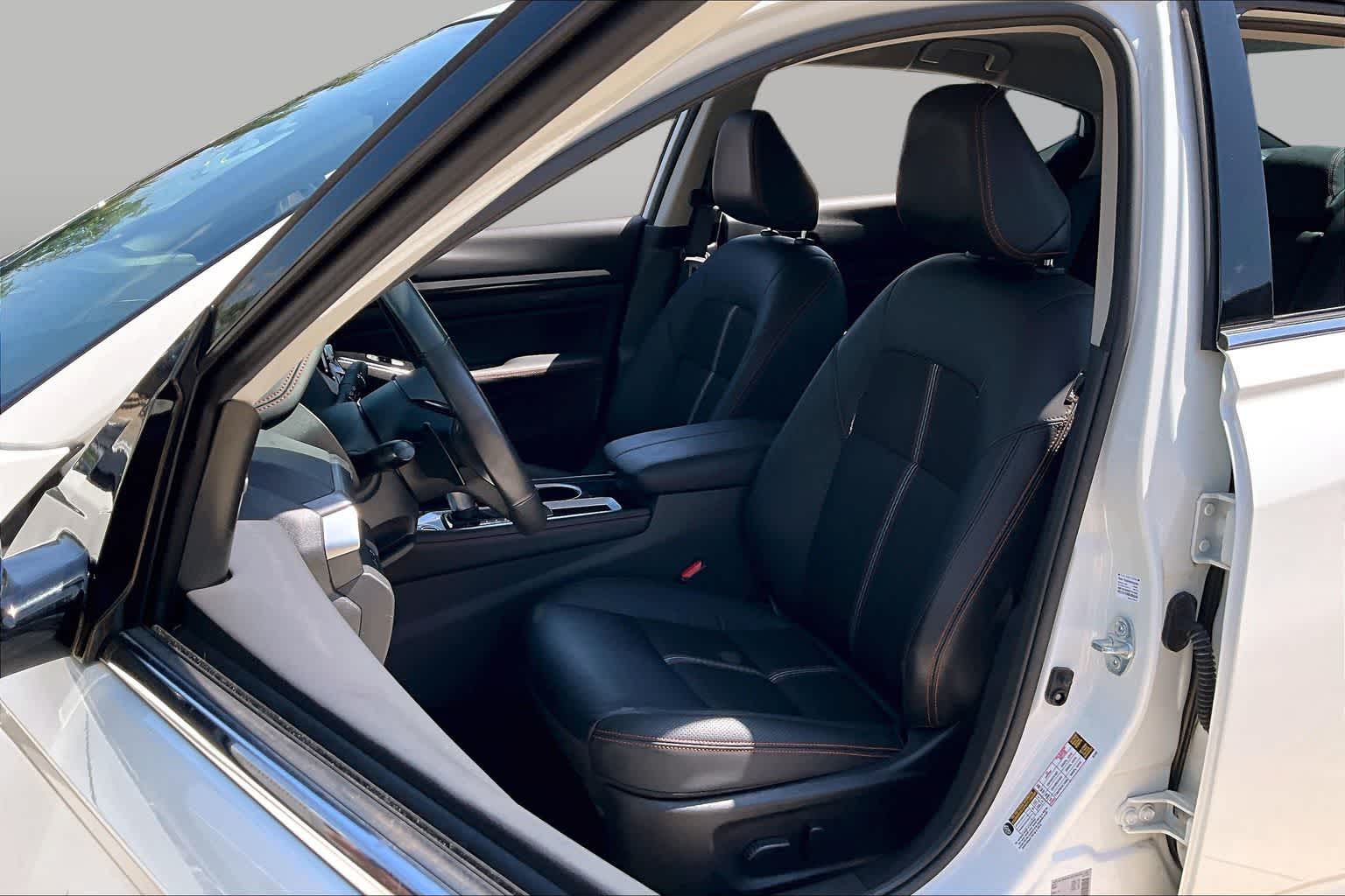 2024 Nissan Altima 2.5 SR Pearl White Tricoat at AutoNation USA Houston