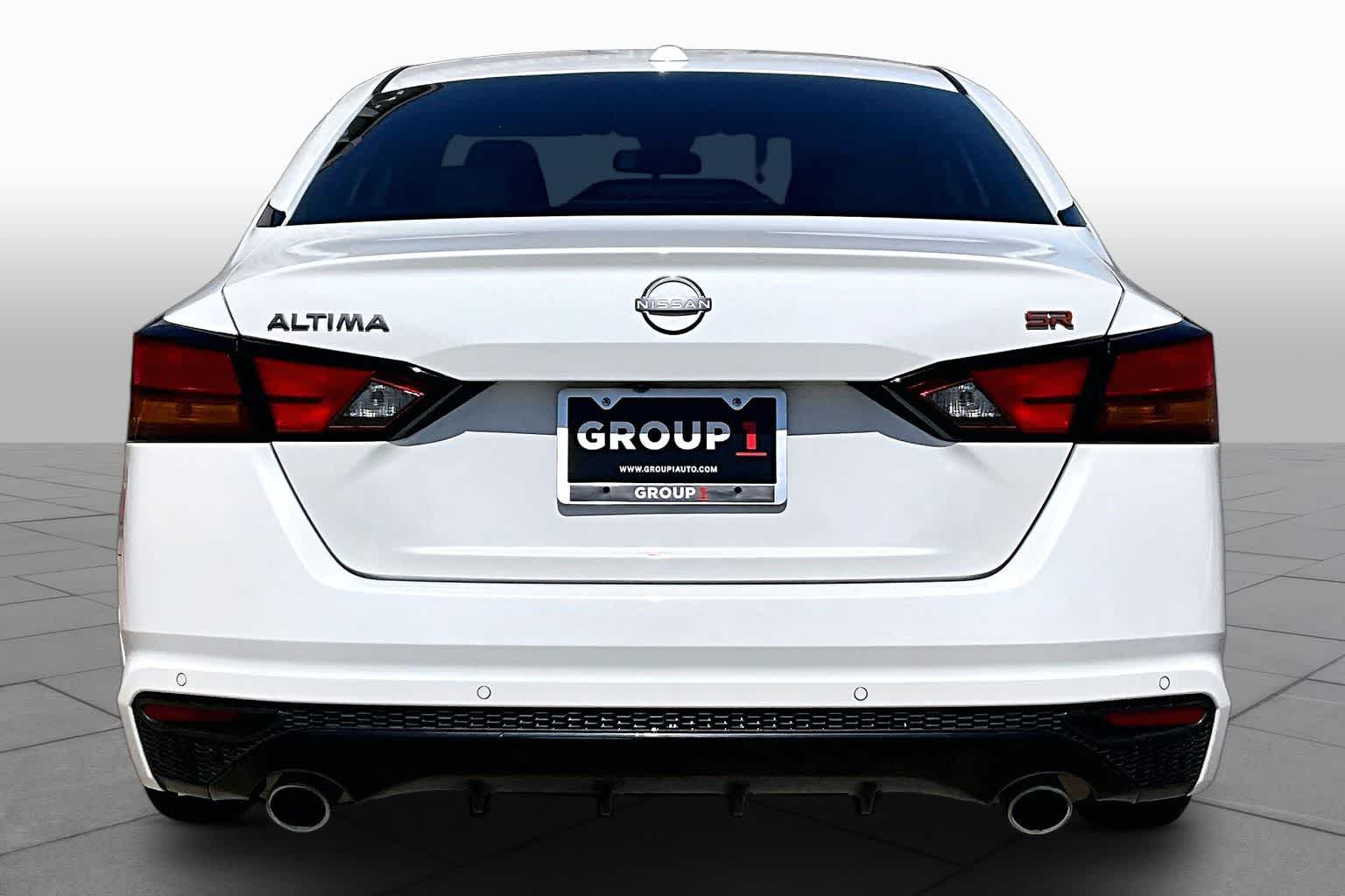 2024 Nissan Altima 2.5 SR Pearl White Tricoat at AutoNation USA Houston