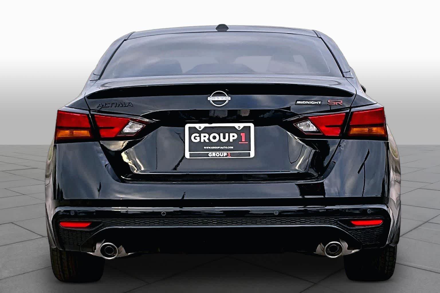 2026 Nissan Altima photo 4 of 20