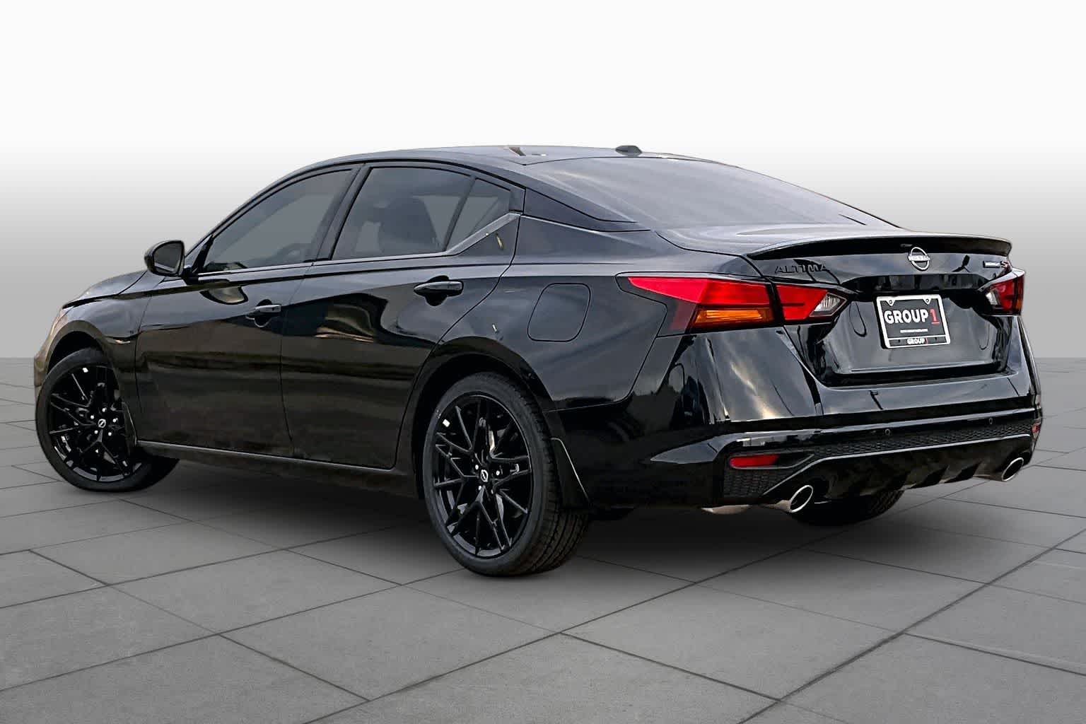 2026 Nissan Altima photo 7 of 20