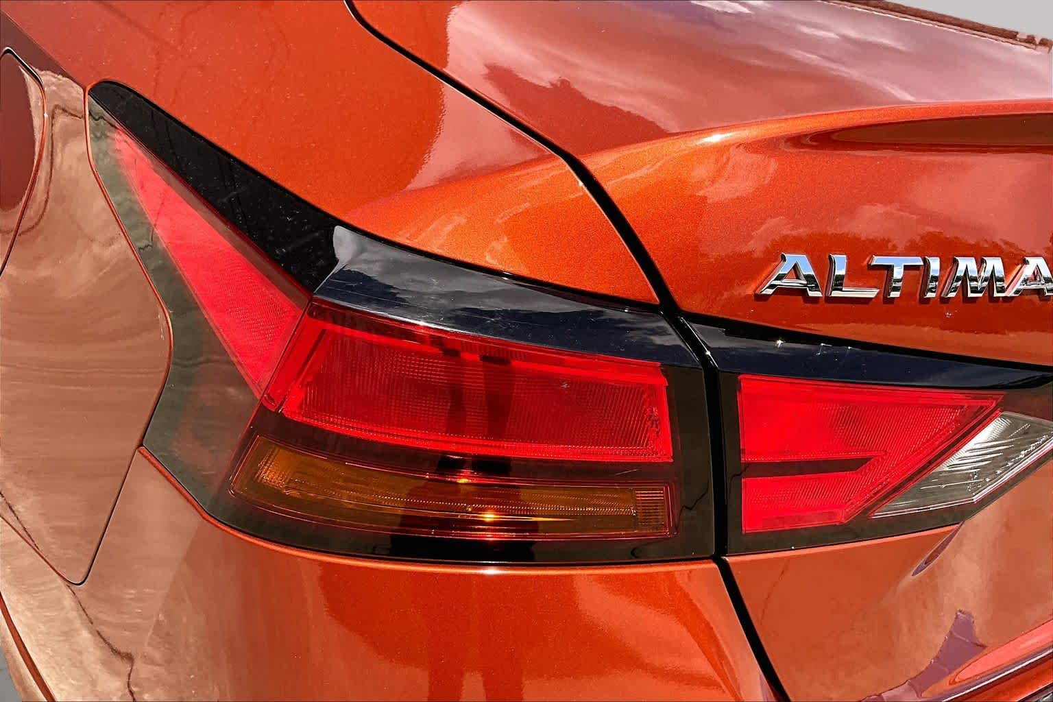 2022 Nissan Altima 2.5 SR Sunset Drift Chromaflair at Lexus of Clear Lake