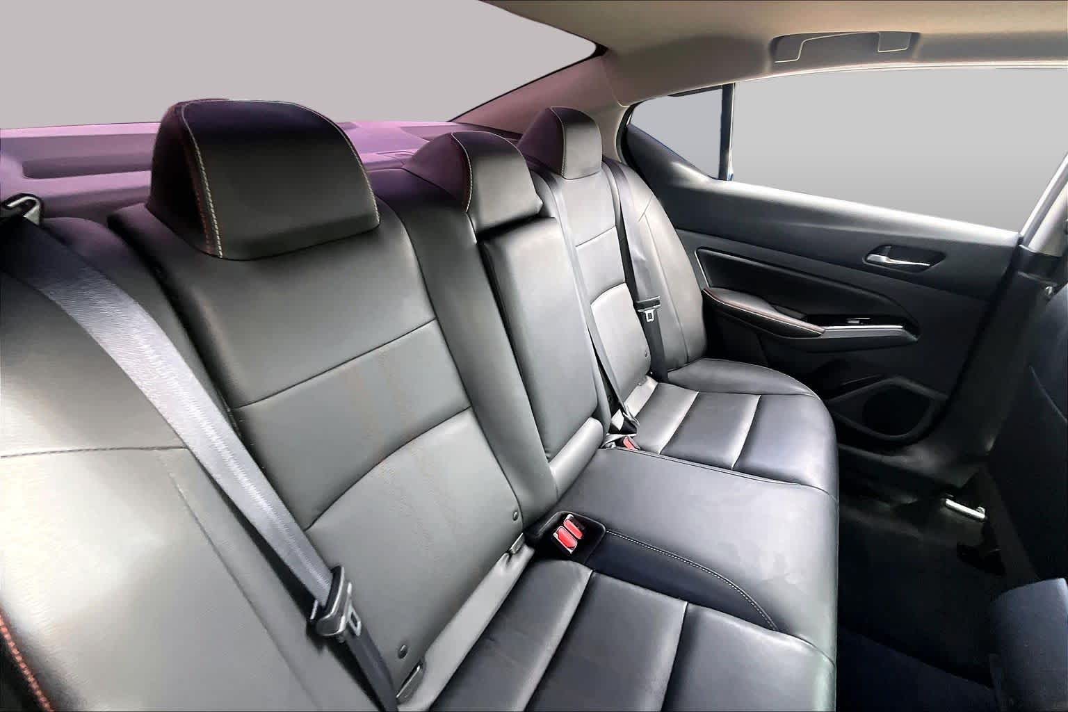 2023 Nissan Altima 2.5 SR Pearl White Tricoat at Davis Chevrolet