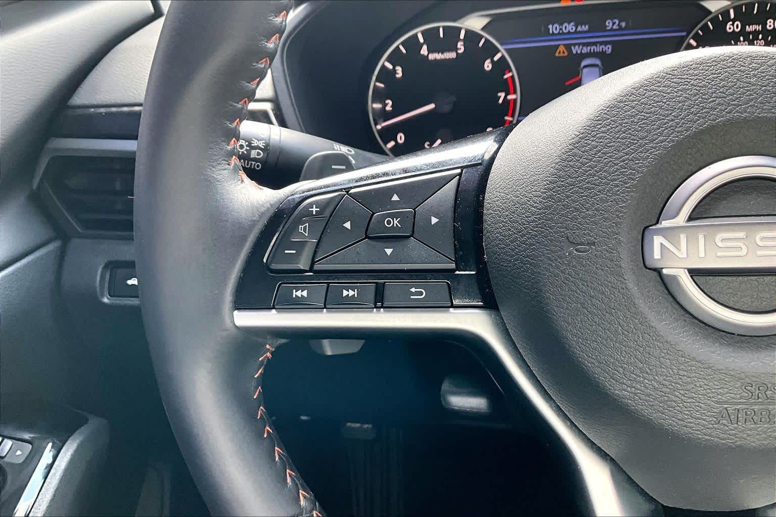 2023 Nissan Altima 2.5 SR Pearl White Tricoat at Davis Chevrolet