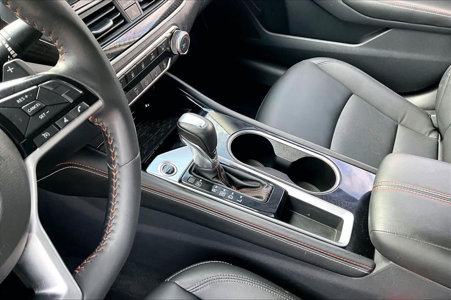 2023 Nissan Altima 2.5 SR Pearl White Tricoat at Davis Chevrolet
