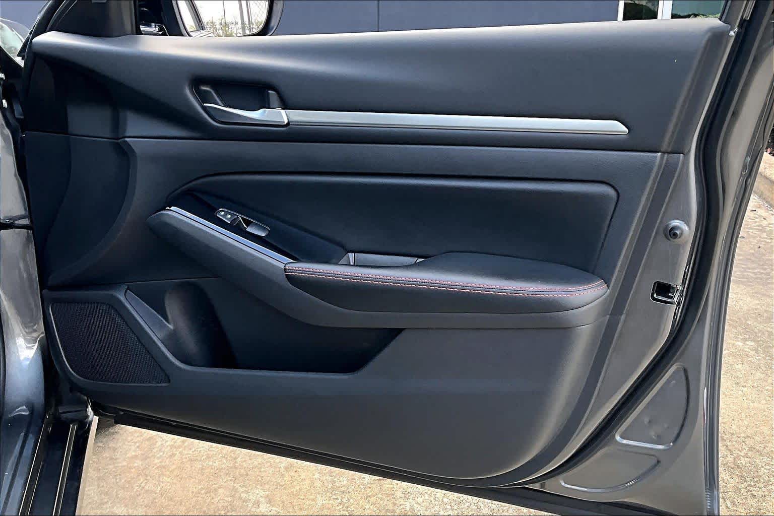 2024 Nissan Altima 2.5 SR Gun Metallic at AutoNation Ford Gulf Fwy