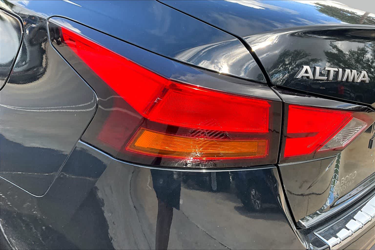 2023 Nissan Altima 2.5 SR Super Black at Honda of Clear Lake