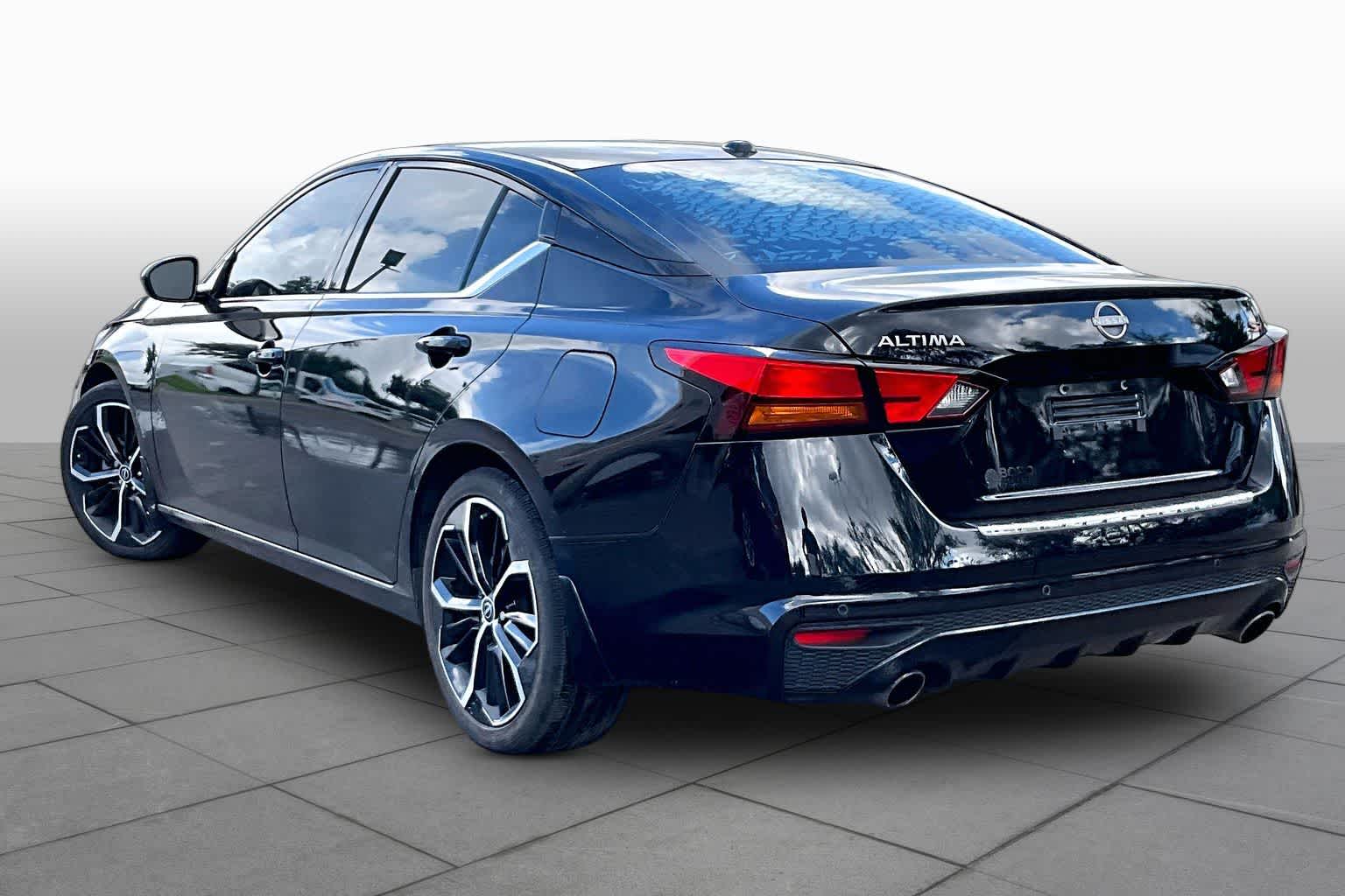 2023 Nissan Altima 2.5 SR Super Black at Honda of Clear Lake