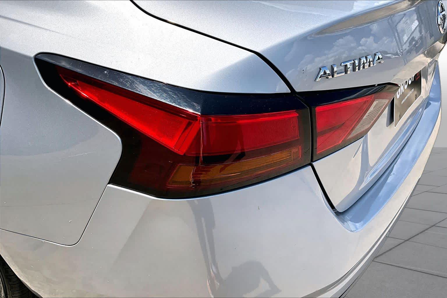 2022 Nissan Altima 2.5 SR Brilliant Silver Metallic at Davis Chevrolet