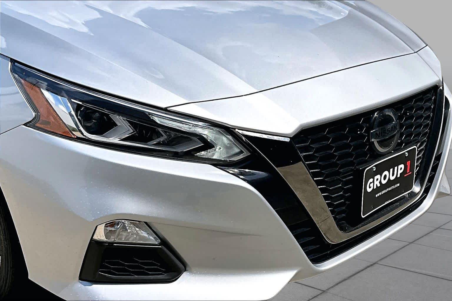 2022 Nissan Altima 2.5 SR Brilliant Silver Metallic at Davis Chevrolet