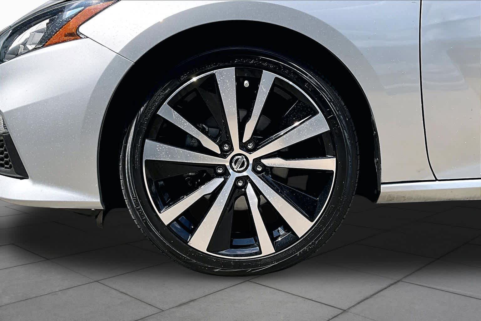 2022 Nissan Altima 2.5 SR Brilliant Silver Metallic at Davis Chevrolet