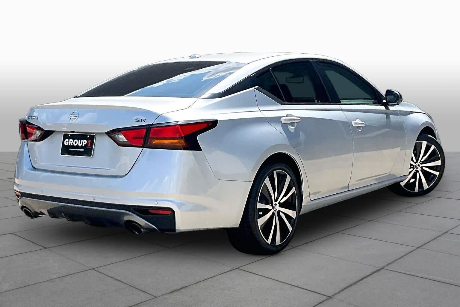 2022 Nissan Altima 2.5 SR Brilliant Silver Metallic at Davis Chevrolet