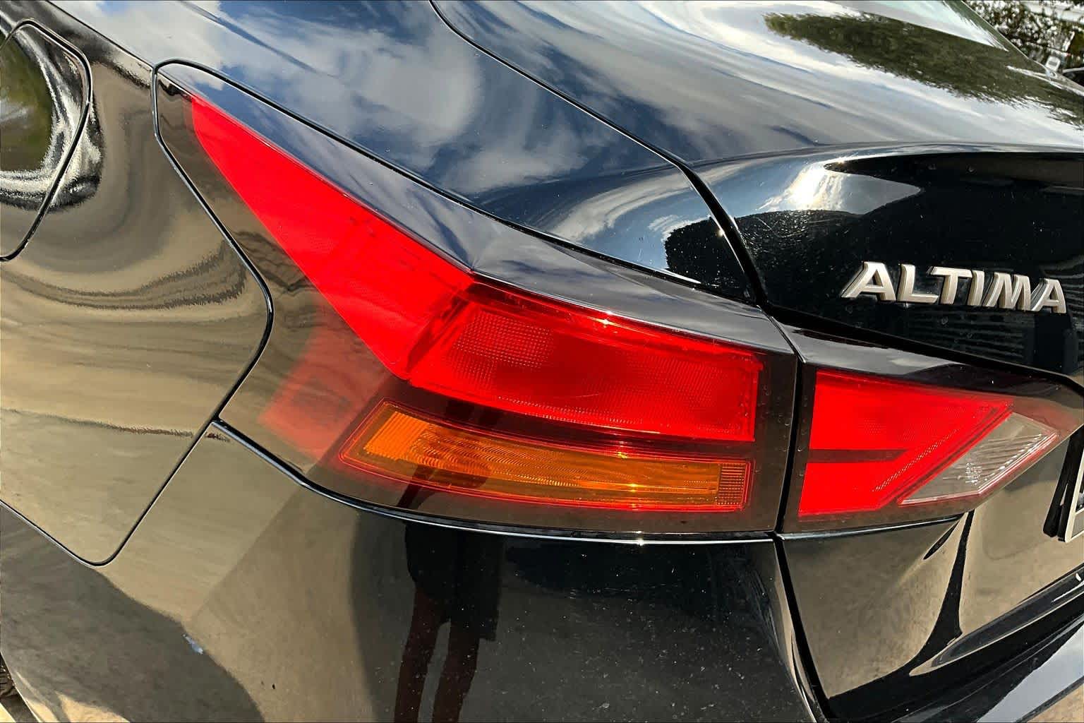 2023 Nissan Altima 2.5 SR Super Black at Friendly Ford Crosby