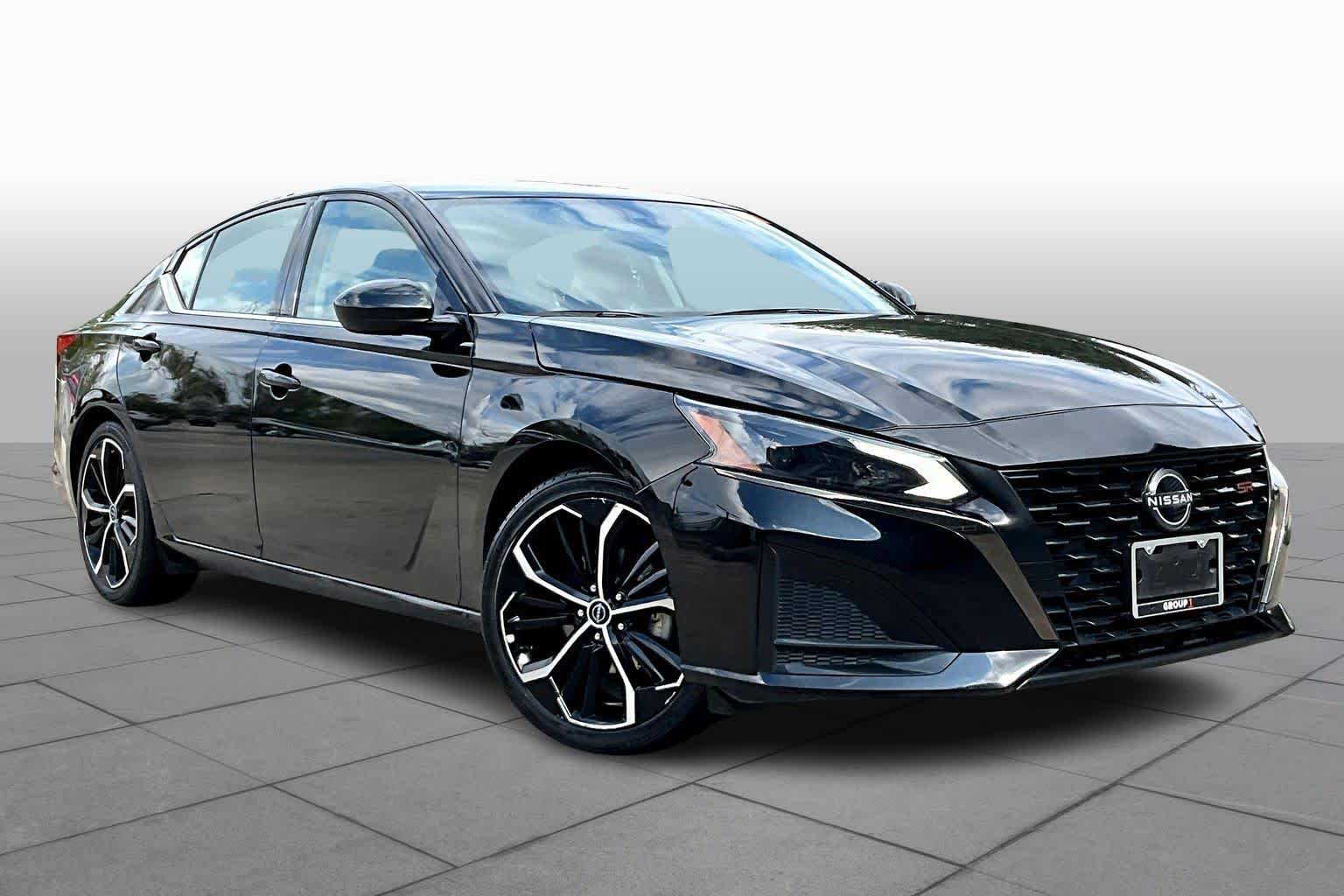 2023 Nissan Altima 2.5 SR Super Black at Friendly Ford Crosby